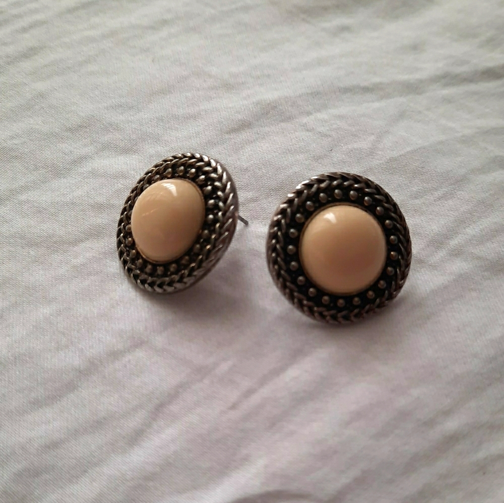 Vintage circular earrings